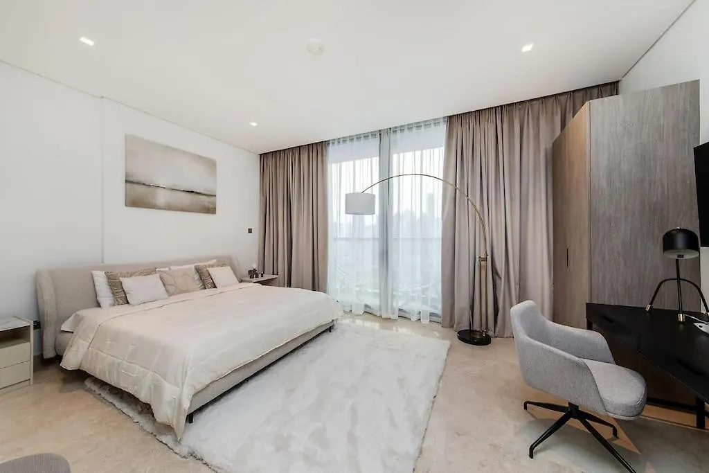 Burj Khalifa View 3Bedroom Dubai 0*,  United Arab Emirates