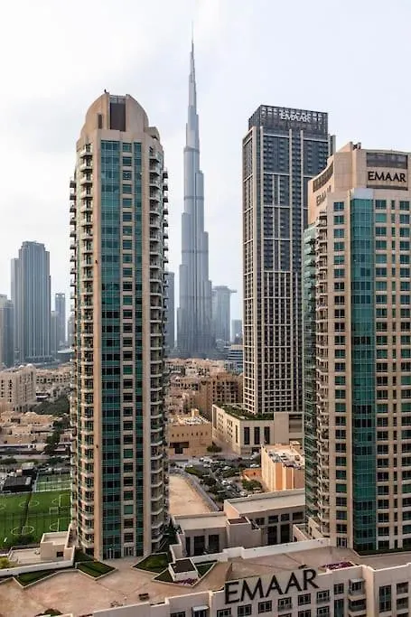 Burj Khalifa View 3Bedroom Dubai Apartment